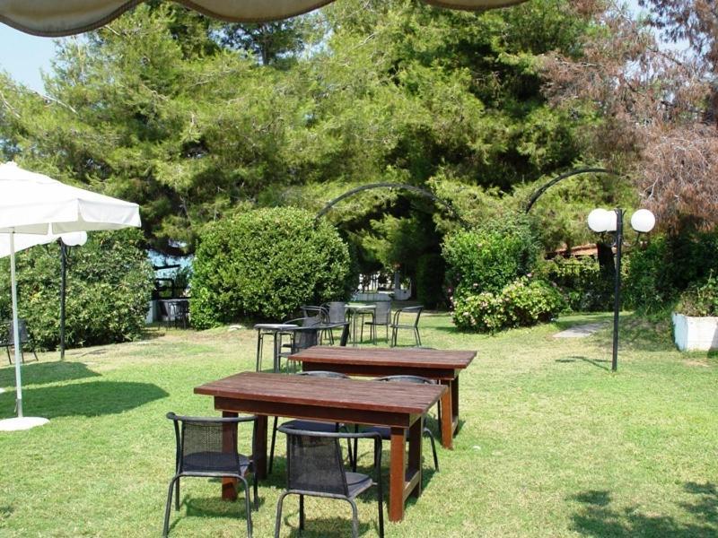 Para Thin Alos Inn Neos Marmaras Extérieur photo