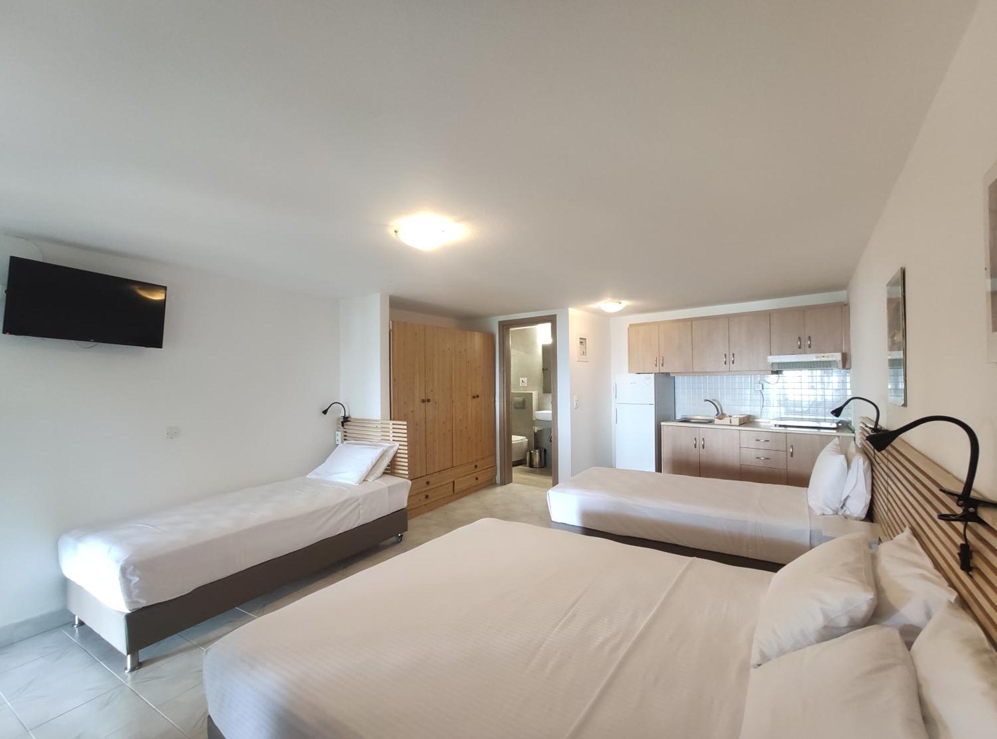 Para Thin Alos Inn Neos Marmaras Extérieur photo