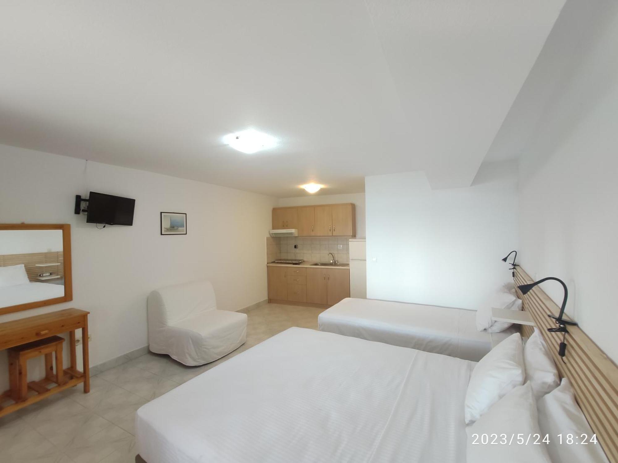 Para Thin Alos Inn Neos Marmaras Extérieur photo
