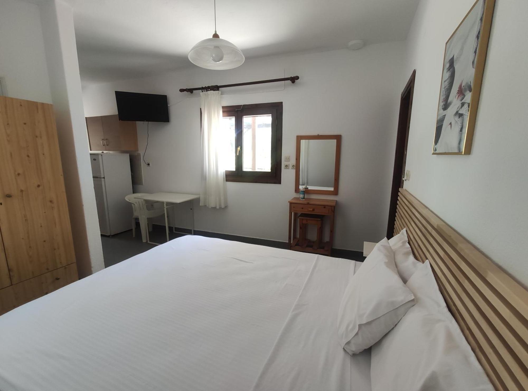 Para Thin Alos Inn Neos Marmaras Extérieur photo