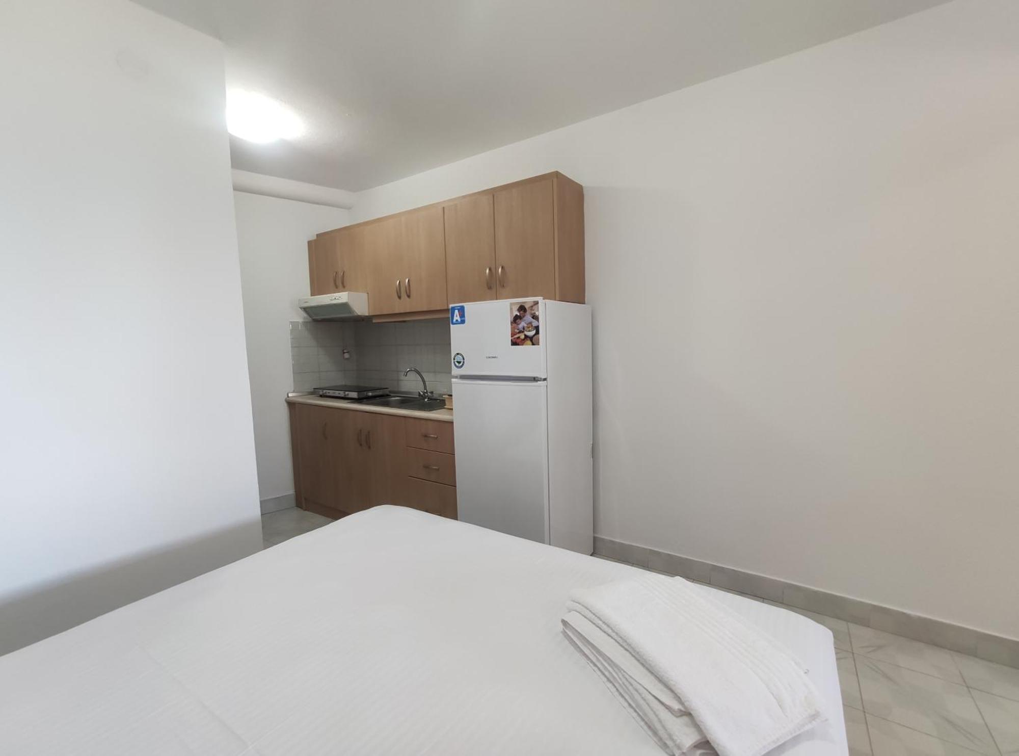 Para Thin Alos Inn Neos Marmaras Extérieur photo
