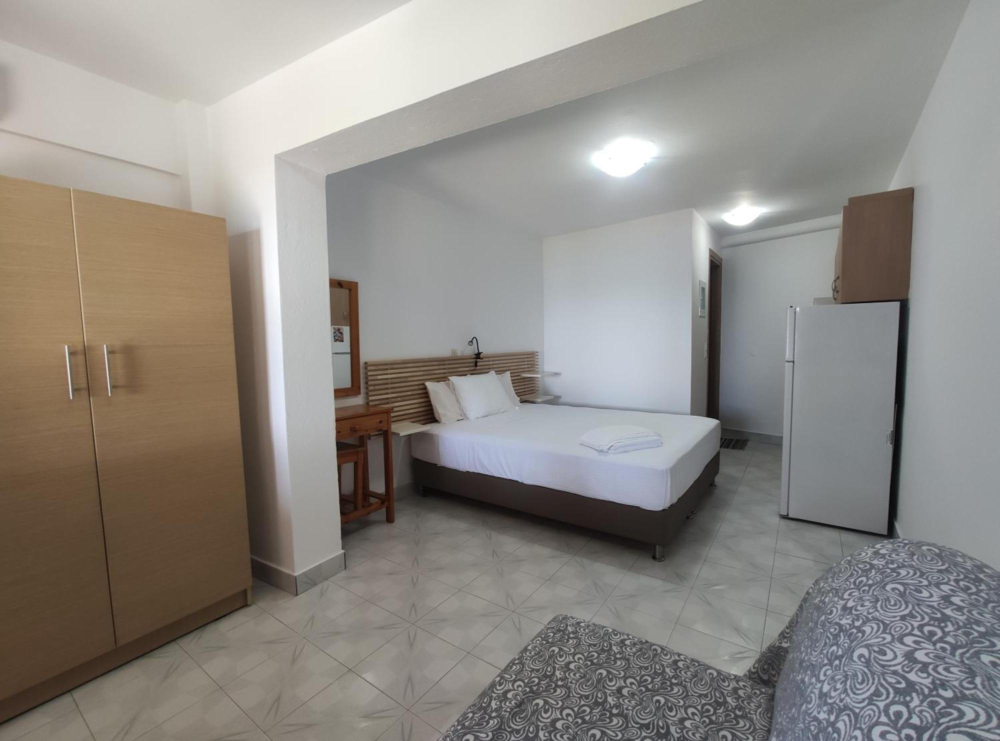 Para Thin Alos Inn Neos Marmaras Extérieur photo