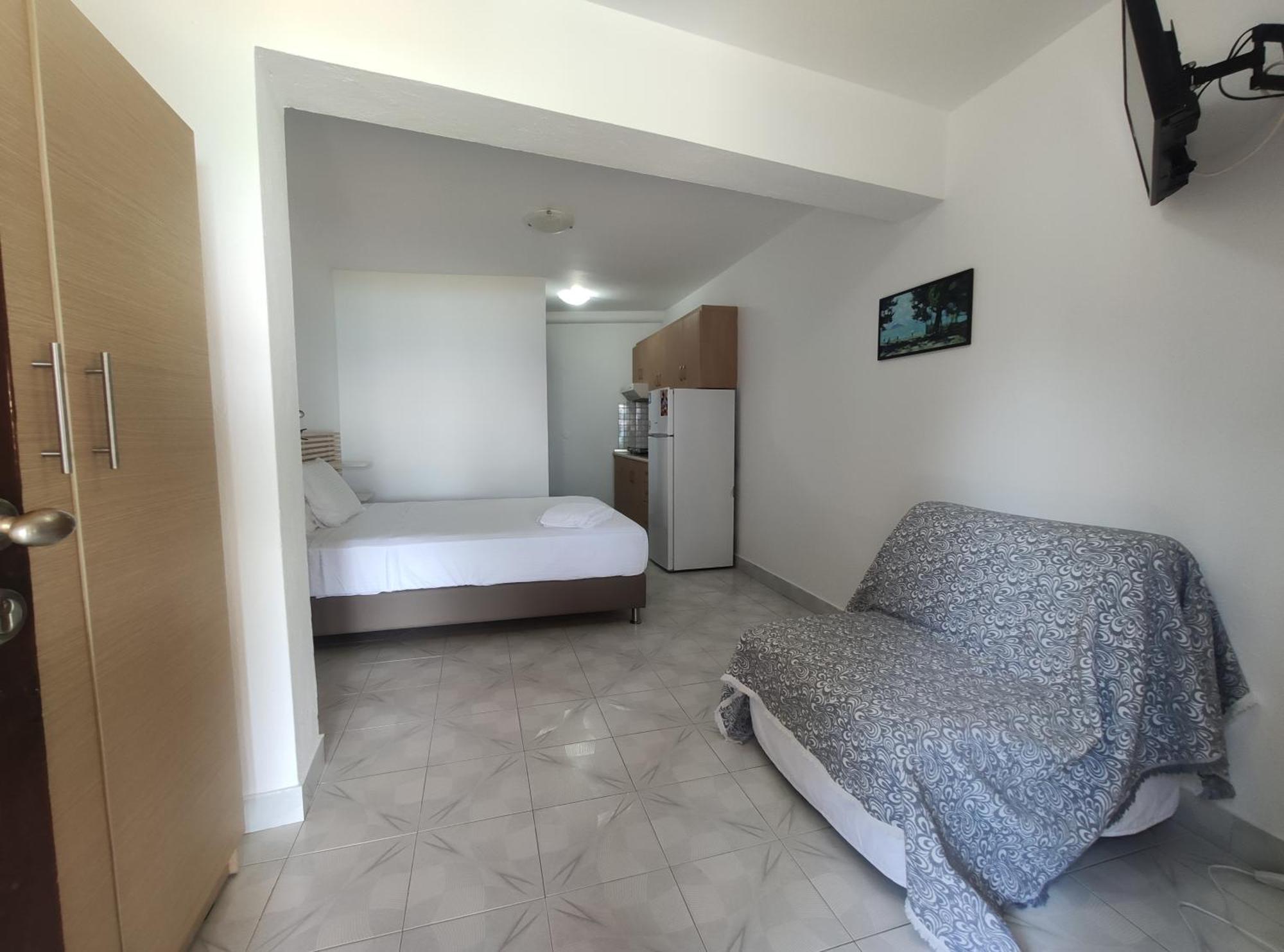 Para Thin Alos Inn Neos Marmaras Extérieur photo