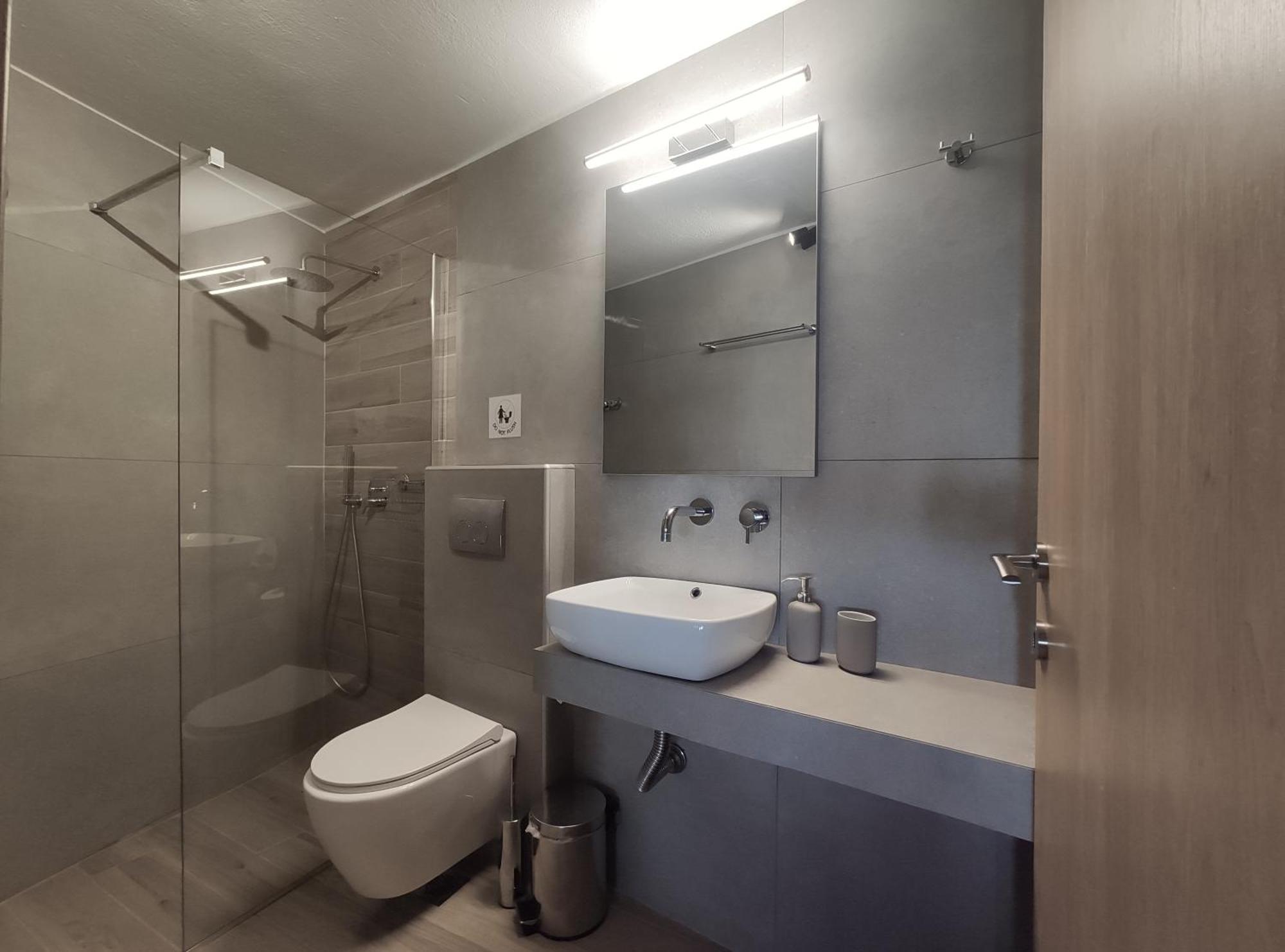 Para Thin Alos Inn Neos Marmaras Extérieur photo